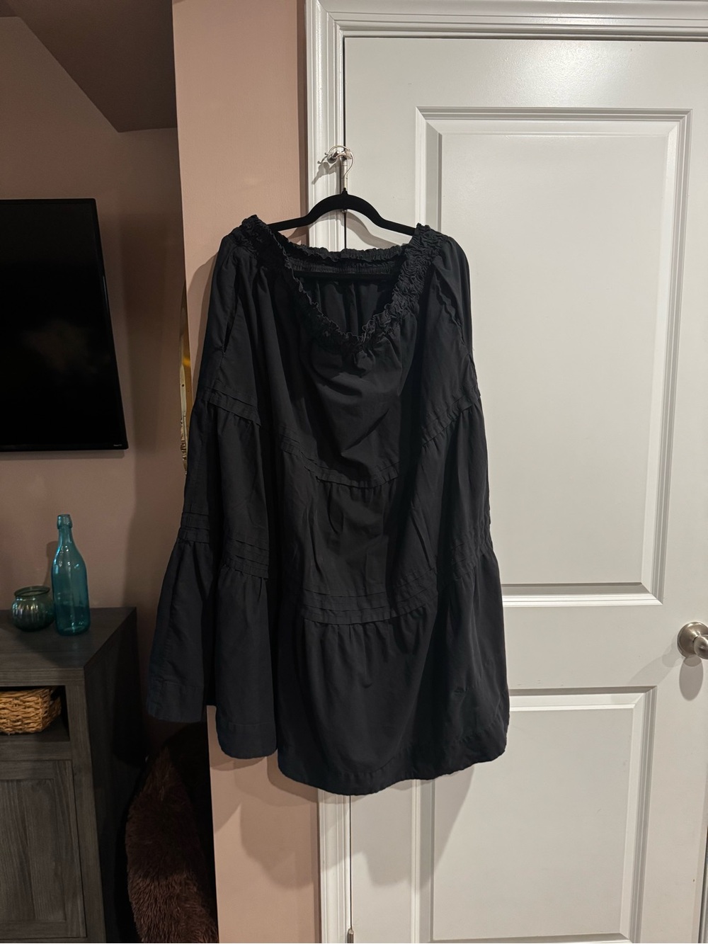 Black skirt
